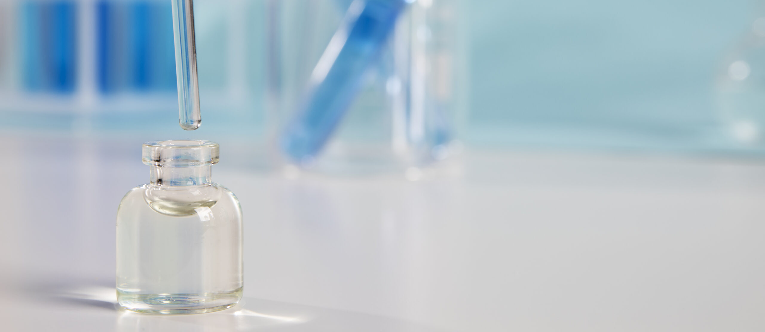 horizontal-science-banner-with-glass-containers